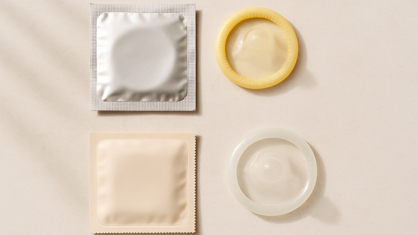 Ilustração para o artigo: Preservativos de Látex vs Sem Látex: Qual Escolher?