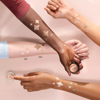 Catrice Metallic Spark Sombra em Creme - 010 Champagne Chic