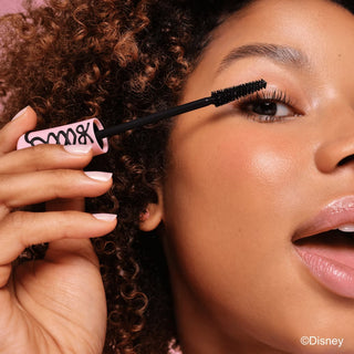 Essence Alice in Wonderland Máscara de Pestanas – Volume & Comprimento