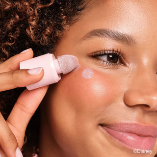 Essence Alice in Wonderland Iluminador – Glowin' Down The Rabbit Hole