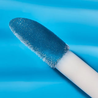 Essence Jeans Club Hydra Kiss Lip Oil – Blue Is The New Pink