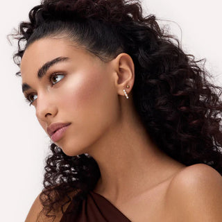 Catrice Aura Glam Bouncy Iluminador – Moonlit Sand