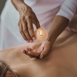 Natural Glow Massage Candle 270g – Vela de Massagem & Nutrição