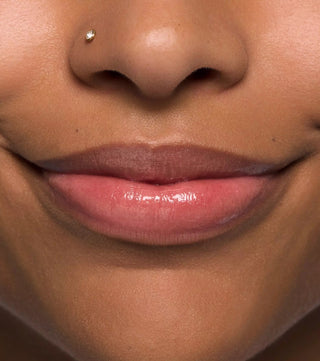 Essence Extreme Shine Volume Lipgloss – Dazzling Apricot