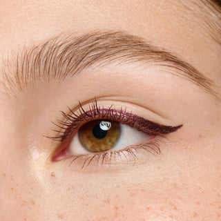 Essence Colour it! Liquid Eyeliner – Dark Cherry