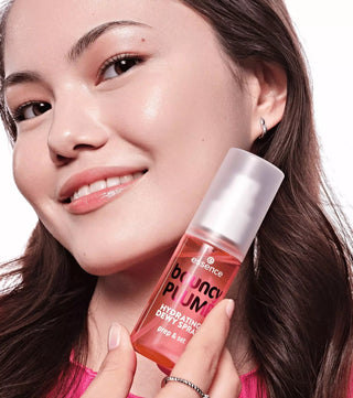 Essence Bouncy Plump Hydrating Dewy Spray 50mL – Fixação & Glow