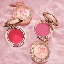 Essence Alice in Wonderland Bálsamo Labial – Late But Great