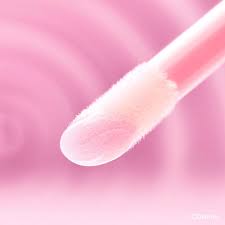 Essence Alice in Wonderland Gloss – Wear A Smile