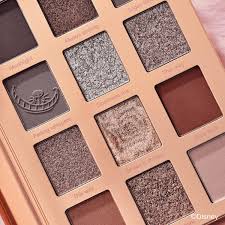 Essence Alice in Wonderland Paleta de Sombras – All Smiles Here