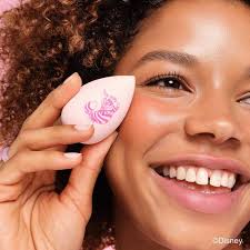 Essence Alice in Wonderland Esponja de Maquilhagem – Texturas Líquidas & Cremosas