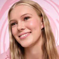 Essence Alice in Wonderland Blush em Mousse – So Paw-Dorable