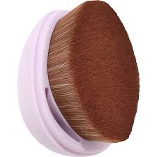 Essence Kabuki Brush – Aplicação Uniforme
