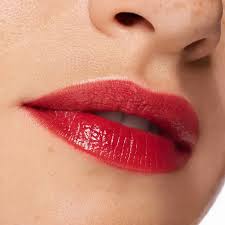 Essence Hydra Kiss Lip Tint - Classy Red