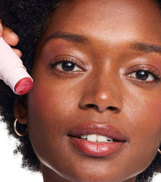 Makeup Revolution Skin Silk Marble Blush Stick – Berry Flush