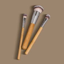 NAM Cosmetics Precision Smudge Brush